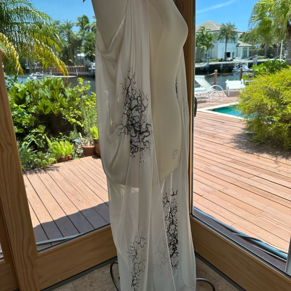 Elegant White and Black Patterned cover up